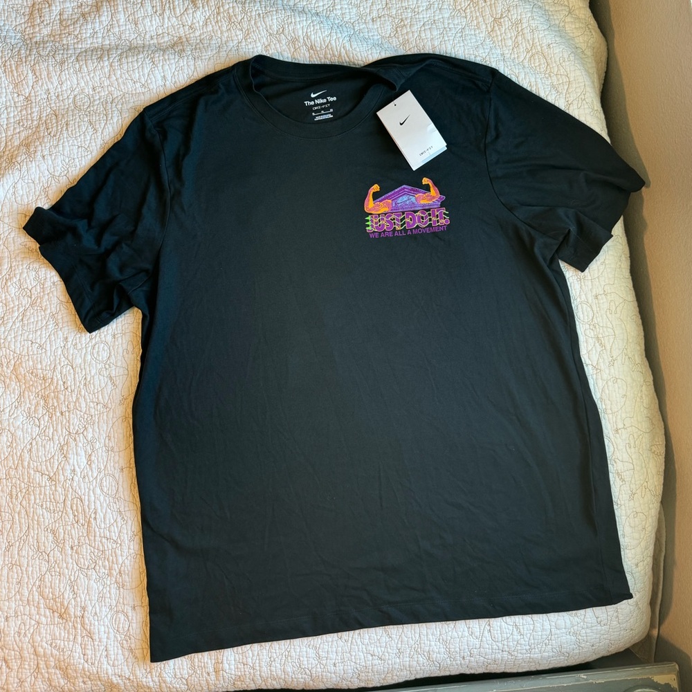 Nike tee